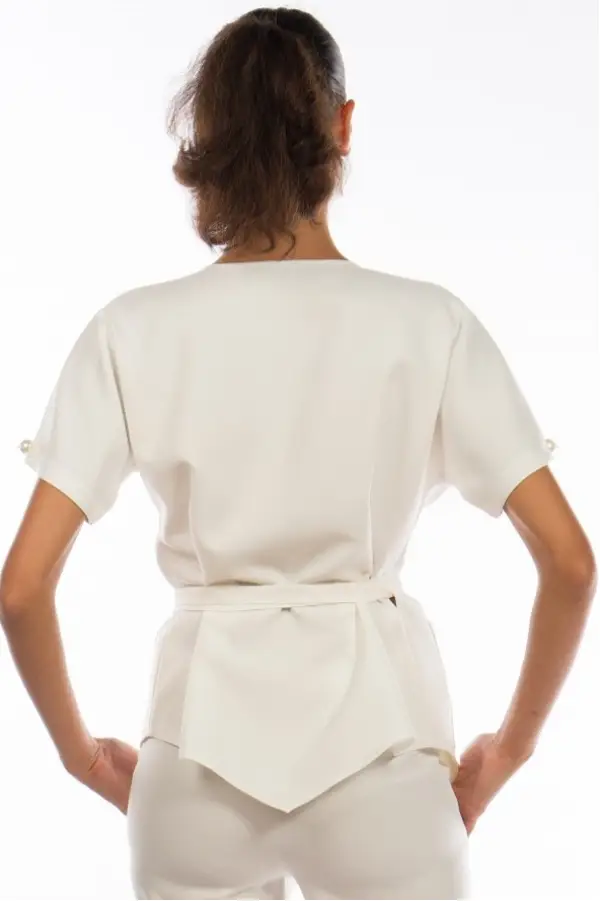 Bluza medicala petrecuta alba