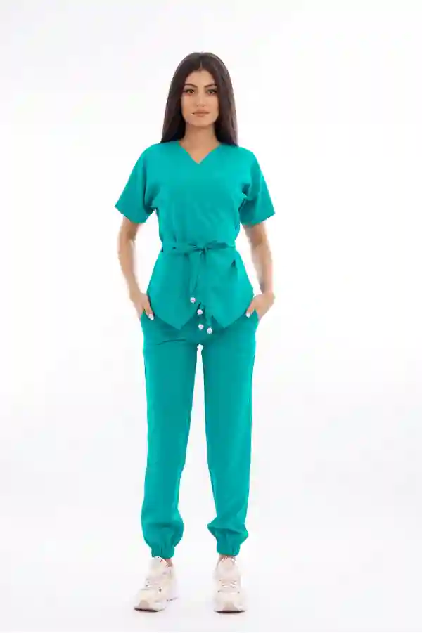 Costum medical dama, bluza-pantaloni, turcoaz deschis