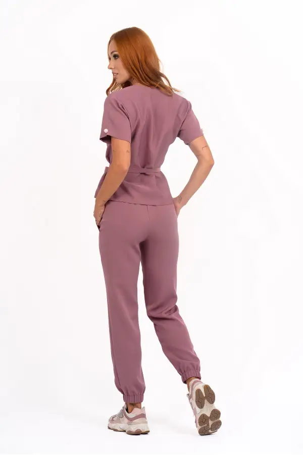 Uniforma medicala dama, bluza dreapta - pantaloni, roz inchis